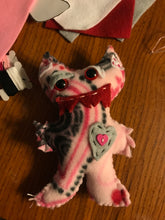 Load image into Gallery viewer, It&#39;s Sew Easy to Create Your Own Monster Kit -  Valentine
